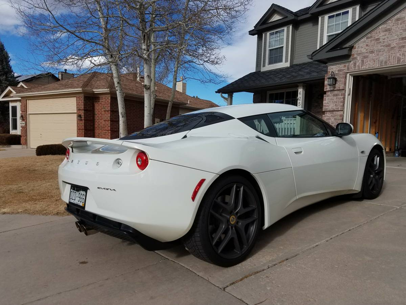 Illustration for article titled For $33,500, Could This 2011 Lotus Evora Be Your Everything?